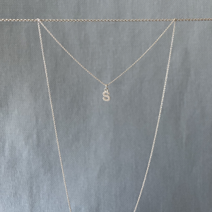 Collier pendentif lettre zircons blancs - Penelope by so